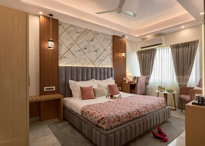 Sarang Palace - A Luxury Boutique Hotel